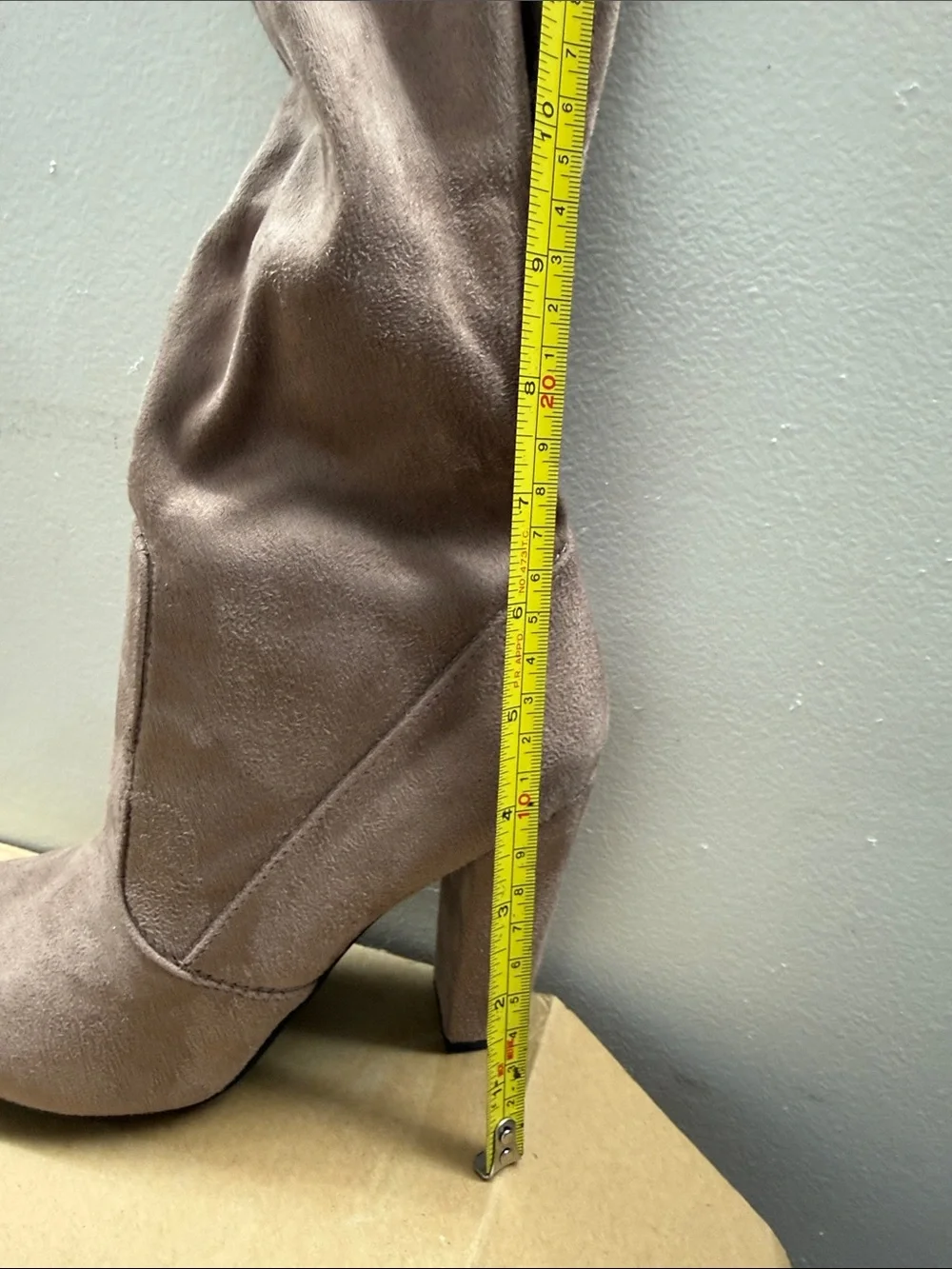 Journee Collection WC MAYA Taupe Over-the-Knee Suede Boots Women’s Size 7.5 NWT